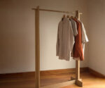 (FermLiving 2024) – Bridge – Clothes Rack – (Oak) – 1104268369 – (10kg) – Pr. 339_