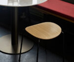 (&Tradition 2025) – Pavillion AV38 – Stool – (Walnut) – 139865A247 – 4kg