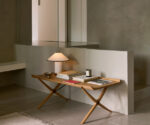 (&Tradition 2025) – X HM13 – Coffee Table – (Oak w. Walnut insert_Angled Front) – (13kg) – 138706A306