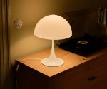 (Louis Poulsen 2025) – Panthella 320 Table Lamp – (Wire) – (White) – 5744172655